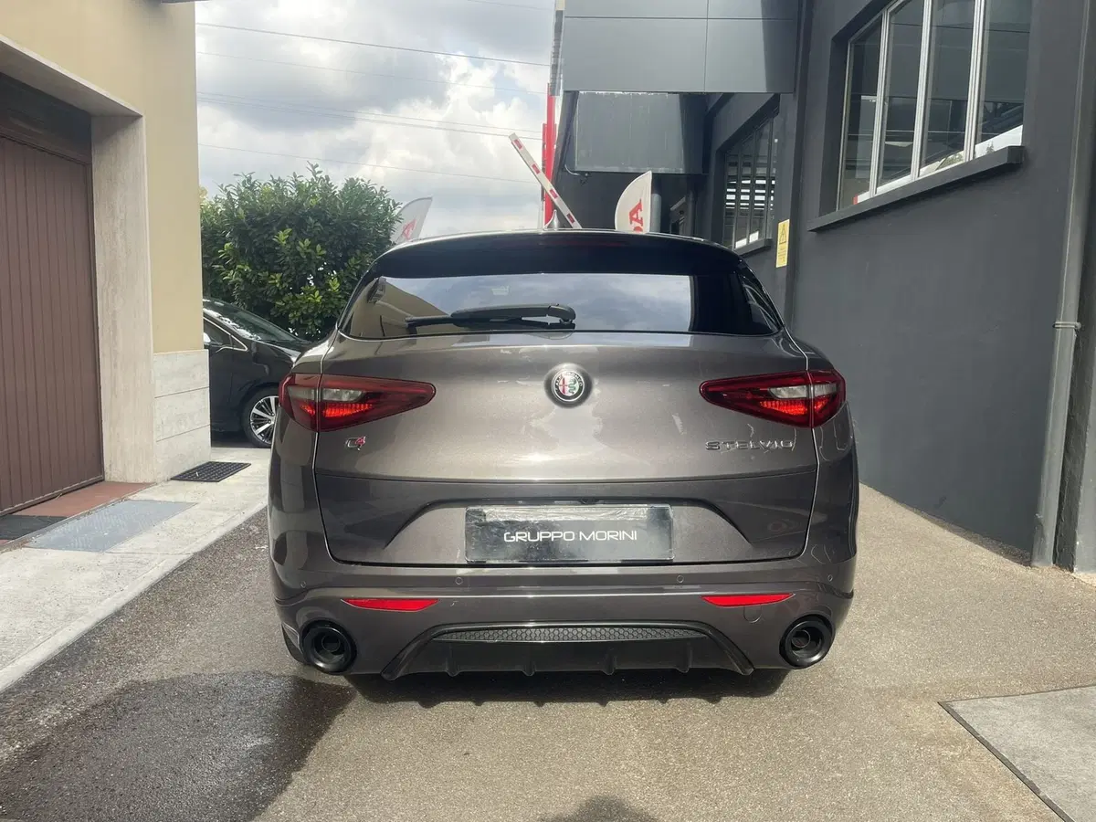 Alfa Romeo Stelvio usata a Bologna (4)