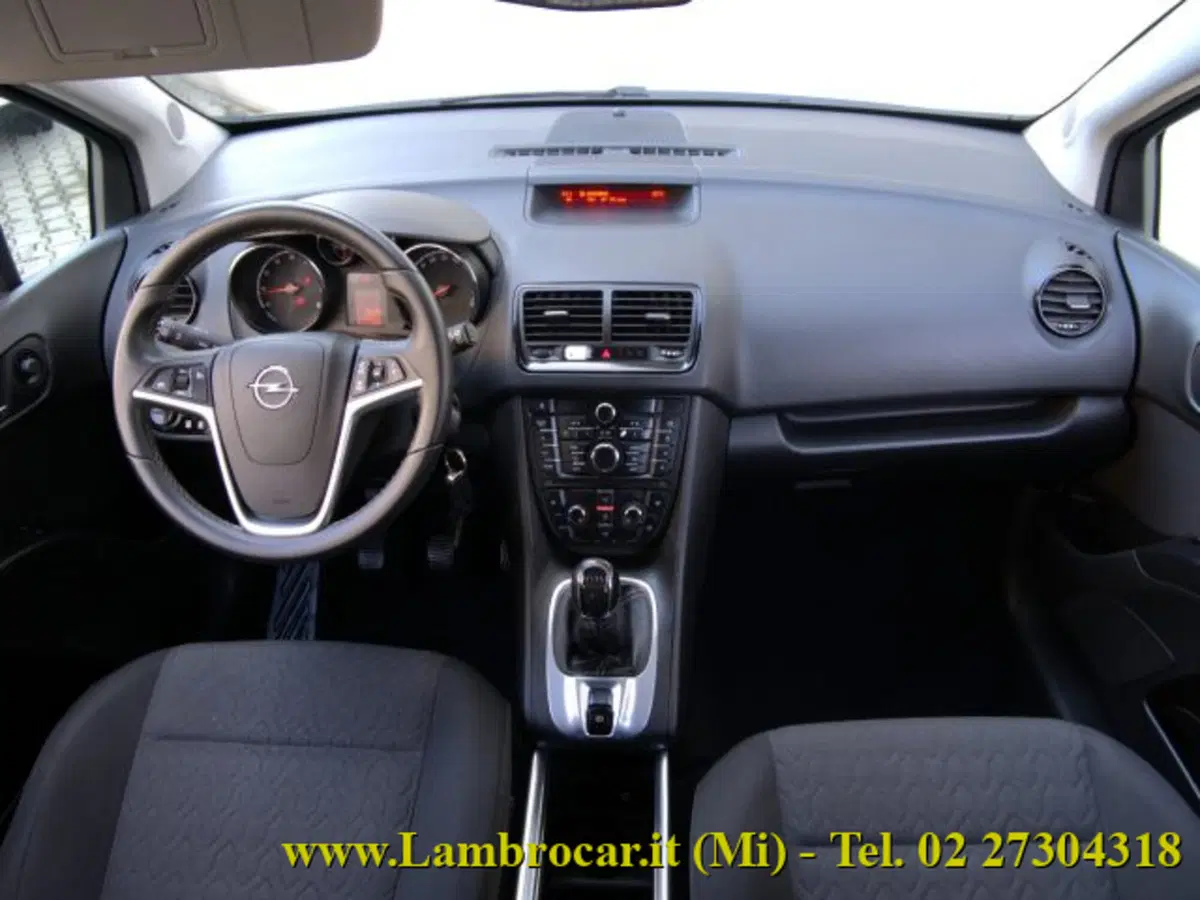 Opel Meriva usata a Milano (2)