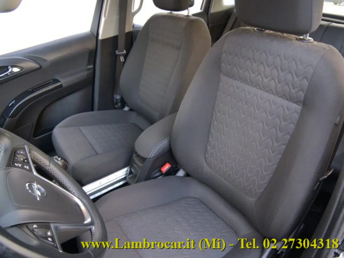 Opel Meriva usata a Milano (4)
