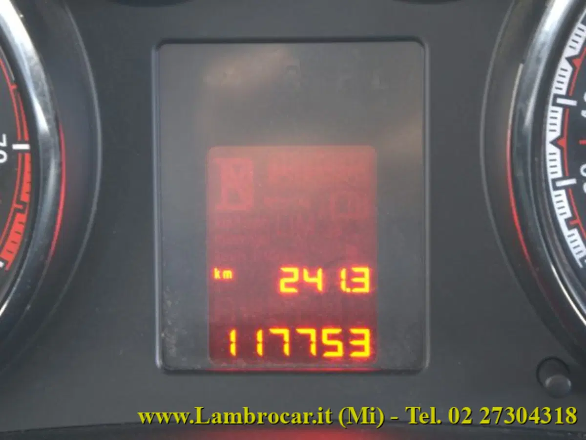Opel Meriva usata a Milano (7)