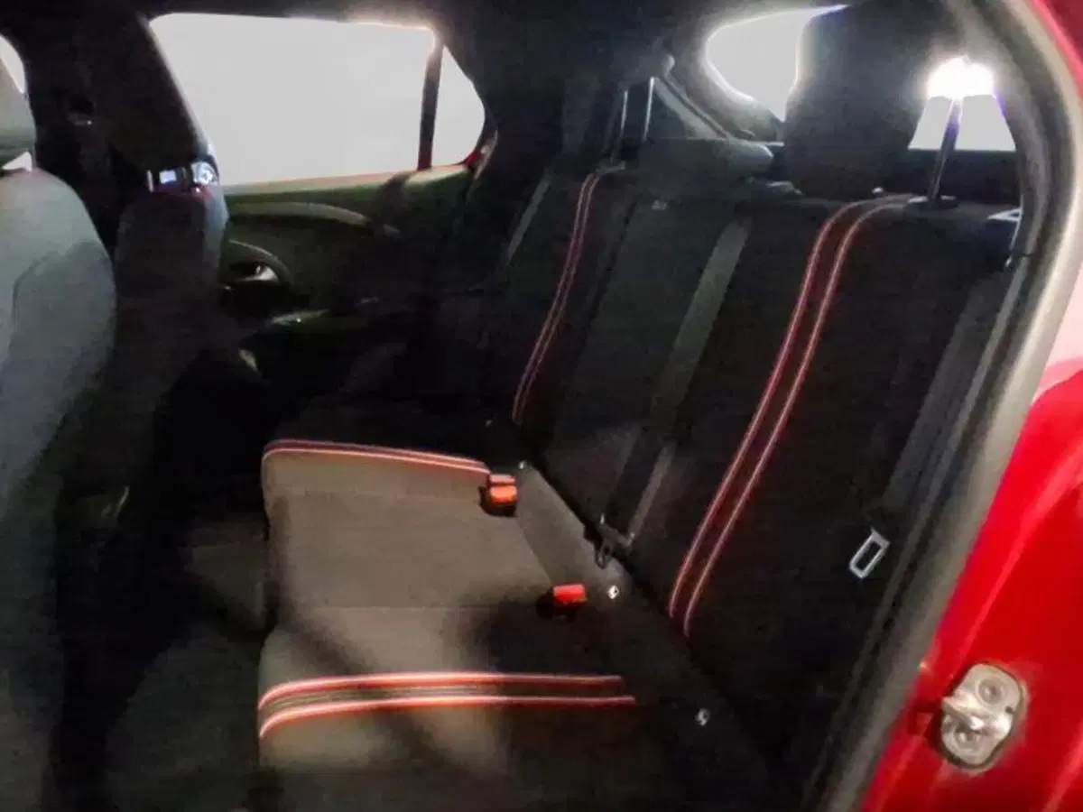 Opel Corsa usata a Genova (10)