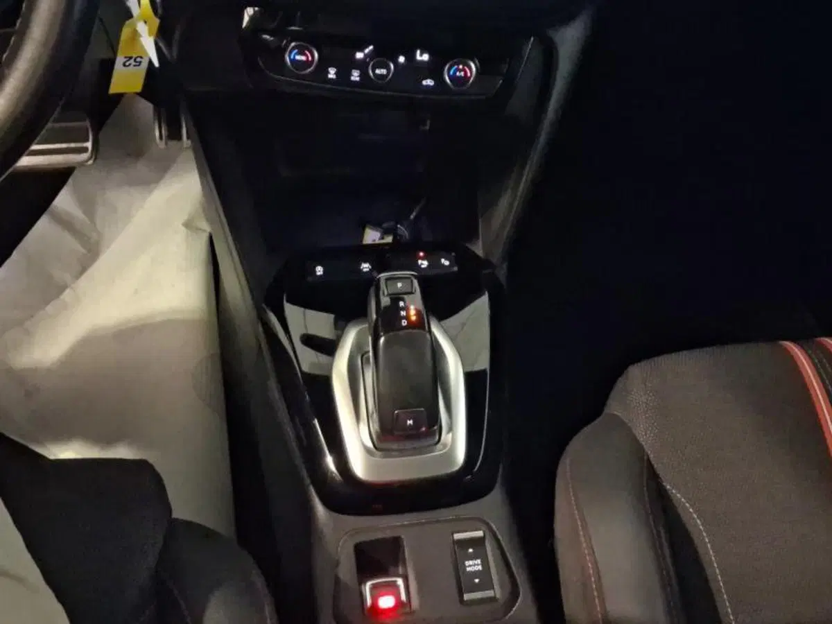 Opel Corsa usata a Genova (16)