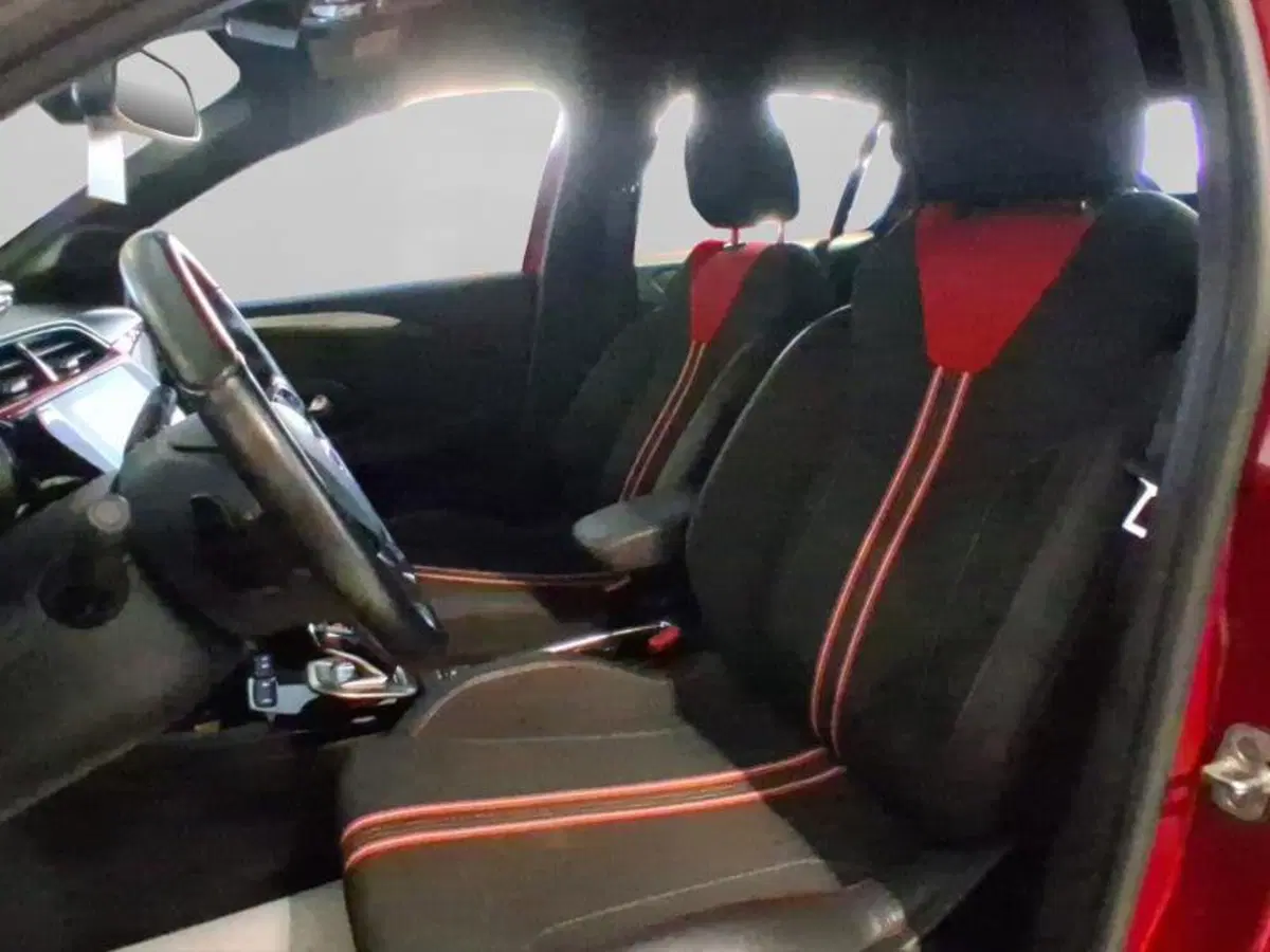 Opel Corsa usata a Genova (9)