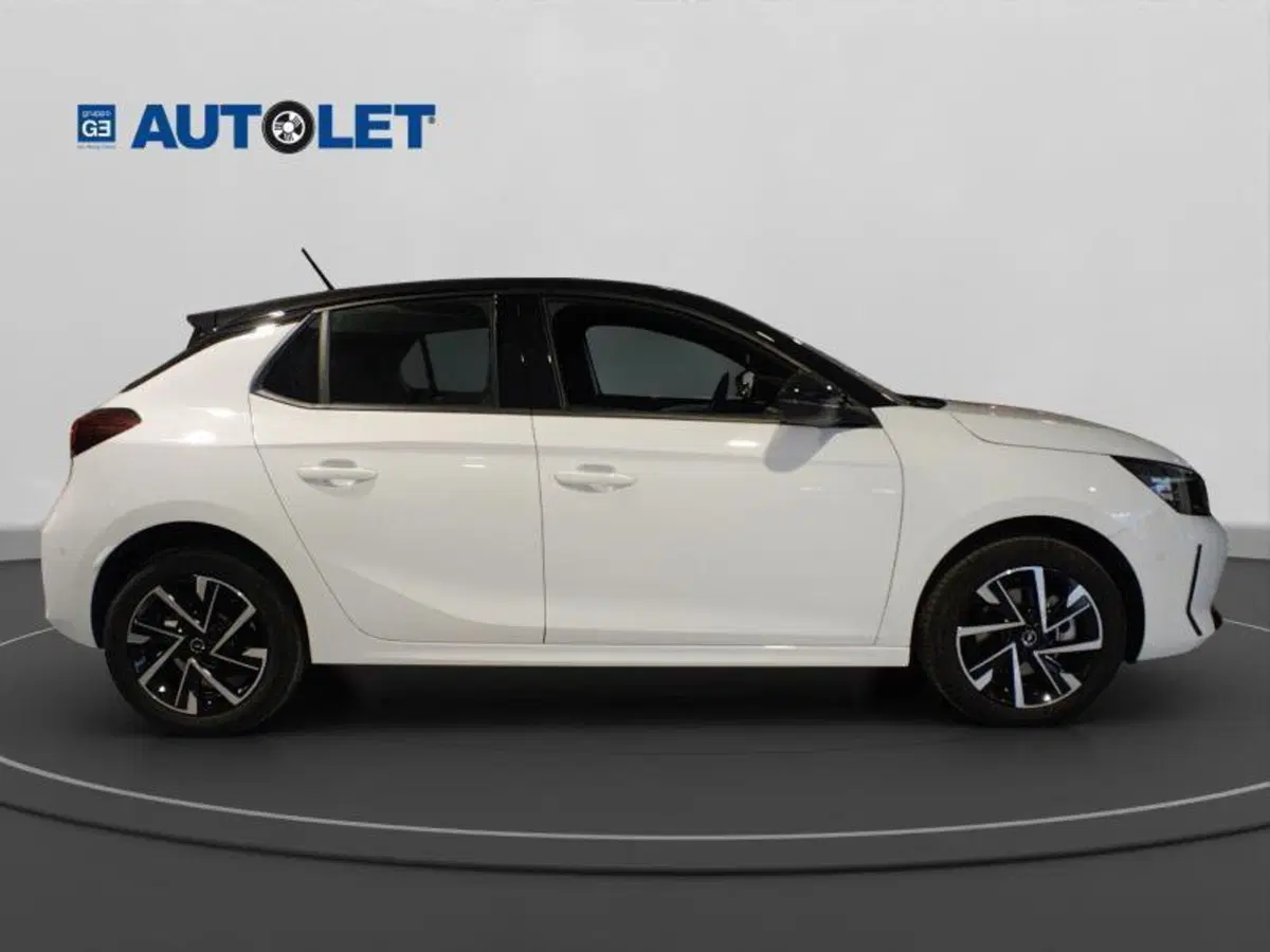 Opel Corsa usata a Genova (4)