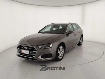 Audi A4 Avant 30 2.0 tdi mhev Business Advanced 136cv s-tronic del 2021 usata a Massa