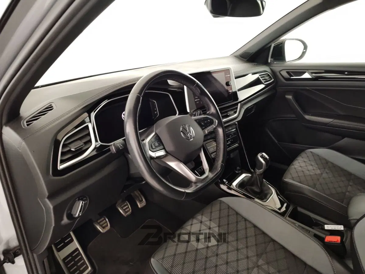 Volkswagen T-Roc usata a Massa-Carrara (8)