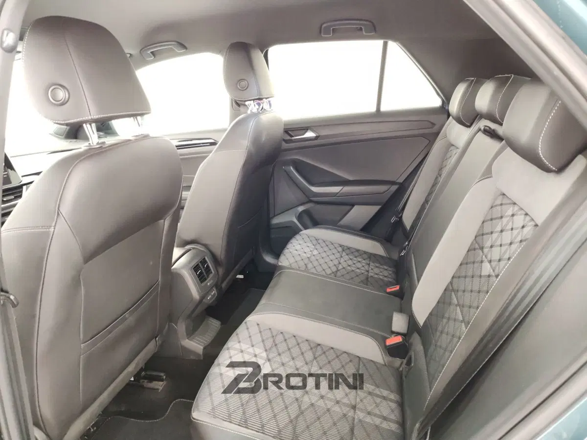 Volkswagen T-Roc usata a Massa-Carrara (10)