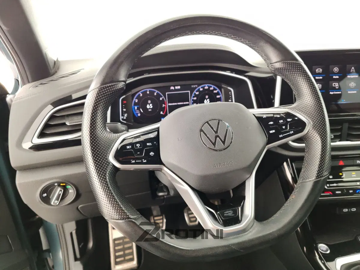 Volkswagen T-Roc usata a Massa-Carrara (13)