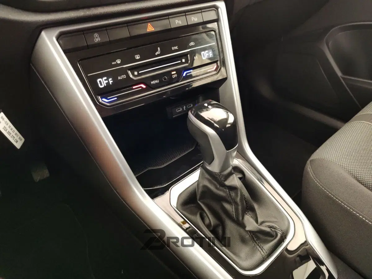 Volkswagen T-Roc usata a Massa-Carrara (12)
