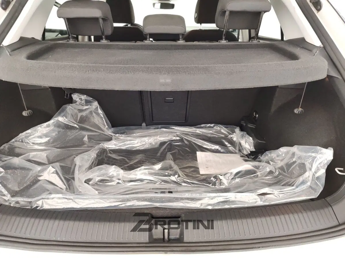 Volkswagen T-Roc usata a Massa-Carrara (15)