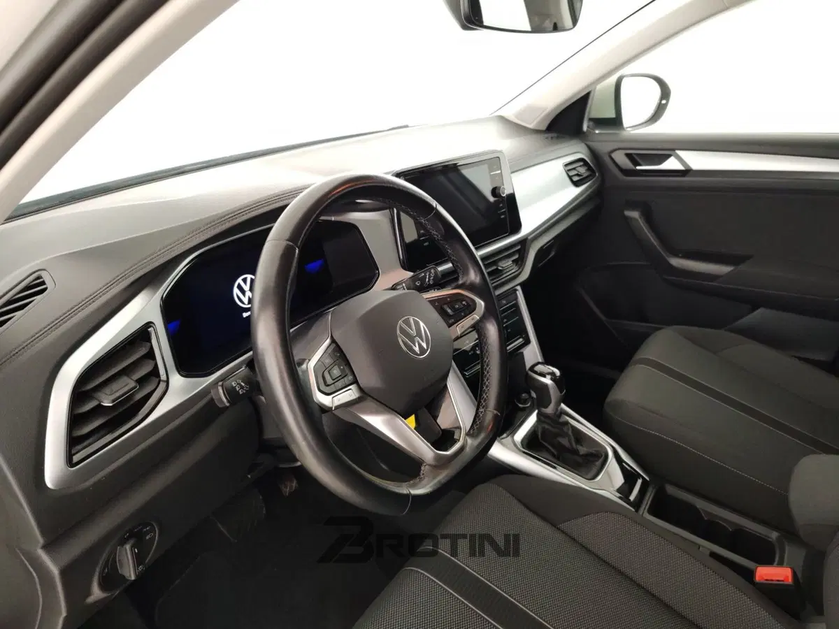 Volkswagen T-Roc usata a Massa-Carrara (8)