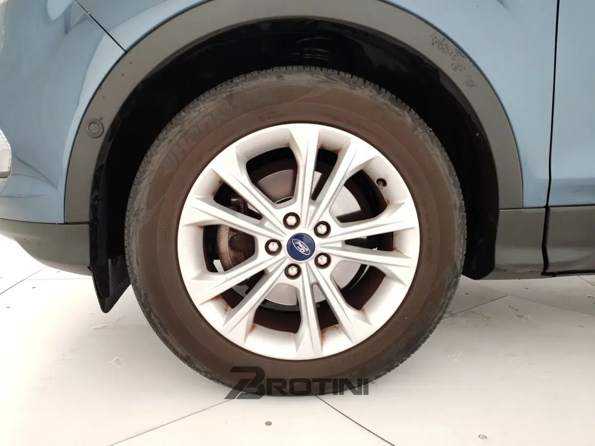 Ford Kuga usata a Massa-Carrara (6)