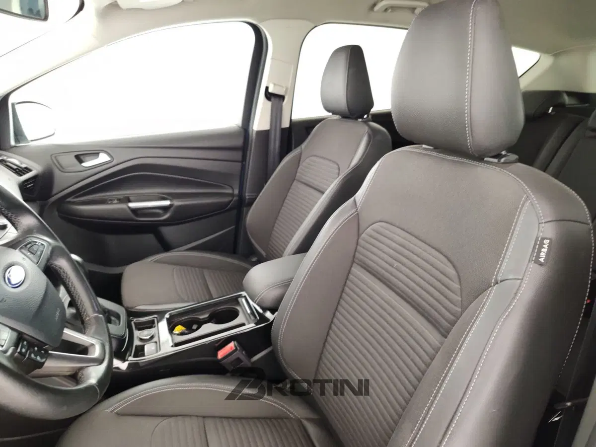 Ford Kuga usata a Massa-Carrara (9)