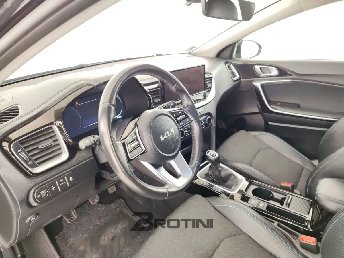 Kia XCeed usata a Massa-Carrara (8)