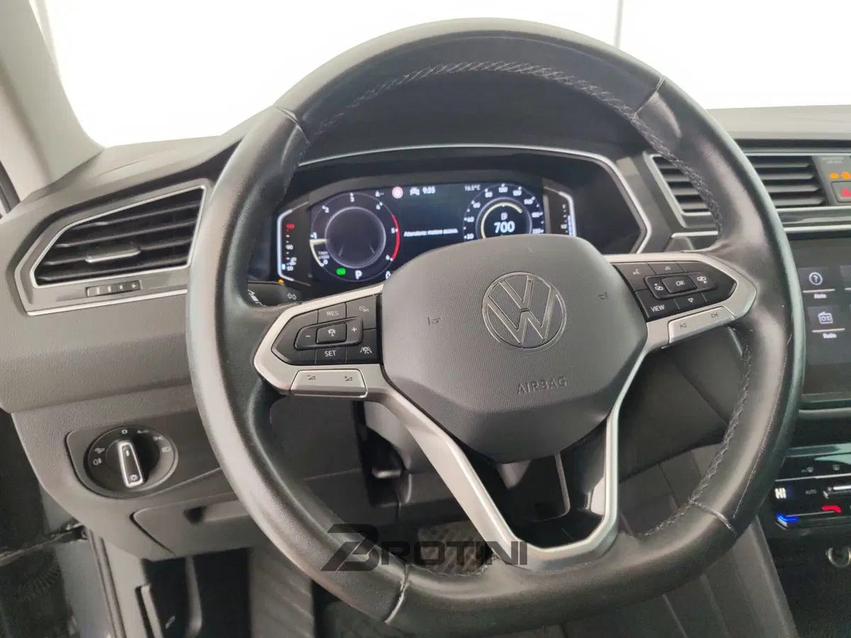 Volkswagen Tiguan usata a Massa-Carrara (13)