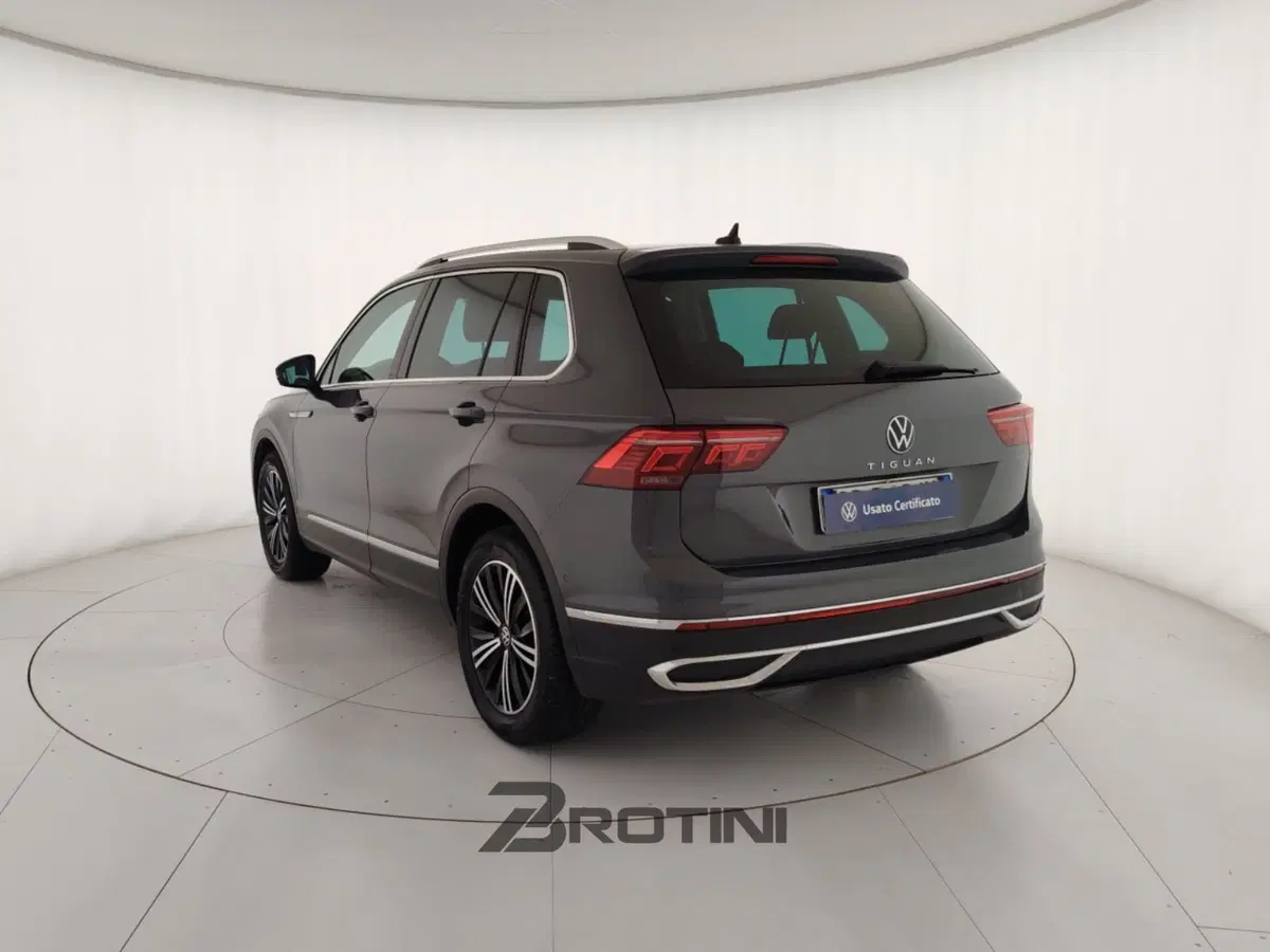 Volkswagen Tiguan usata a Massa-Carrara (2)