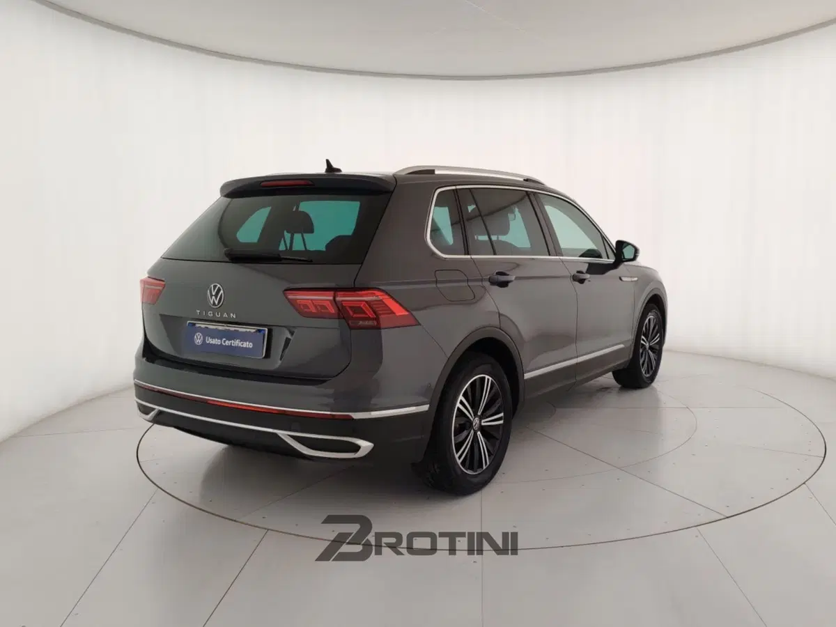 Volkswagen Tiguan usata a Massa-Carrara (3)