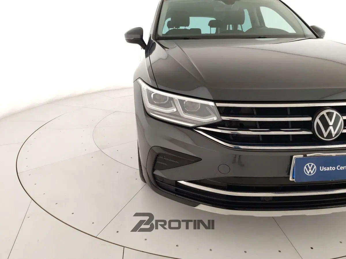 Volkswagen Tiguan usata a Massa-Carrara (5)