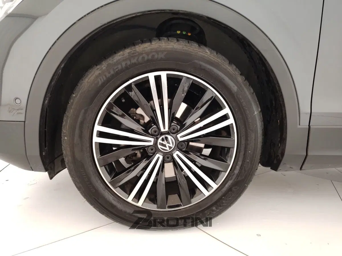 Volkswagen Tiguan usata a Massa-Carrara (6)