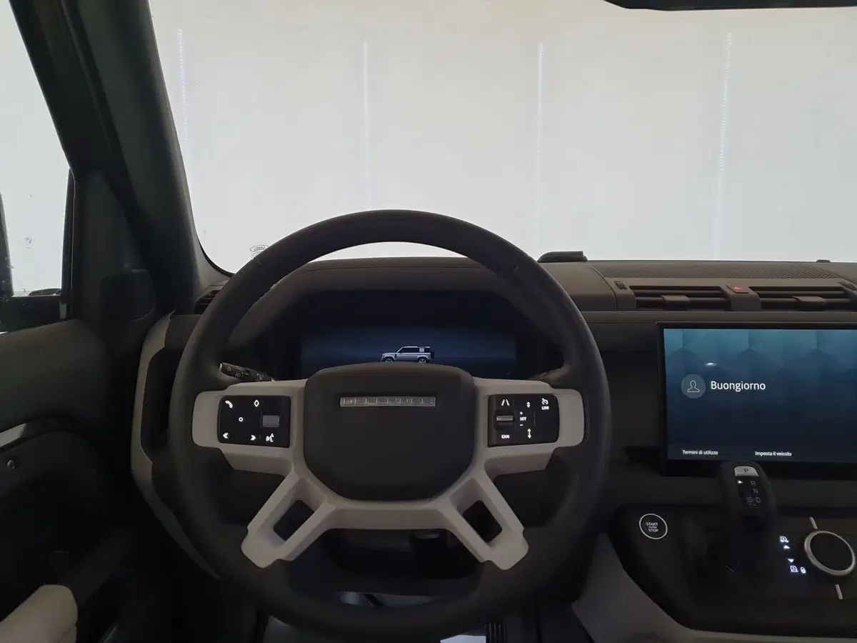 Land Rover Defender usata a Monza e Brianza (18)