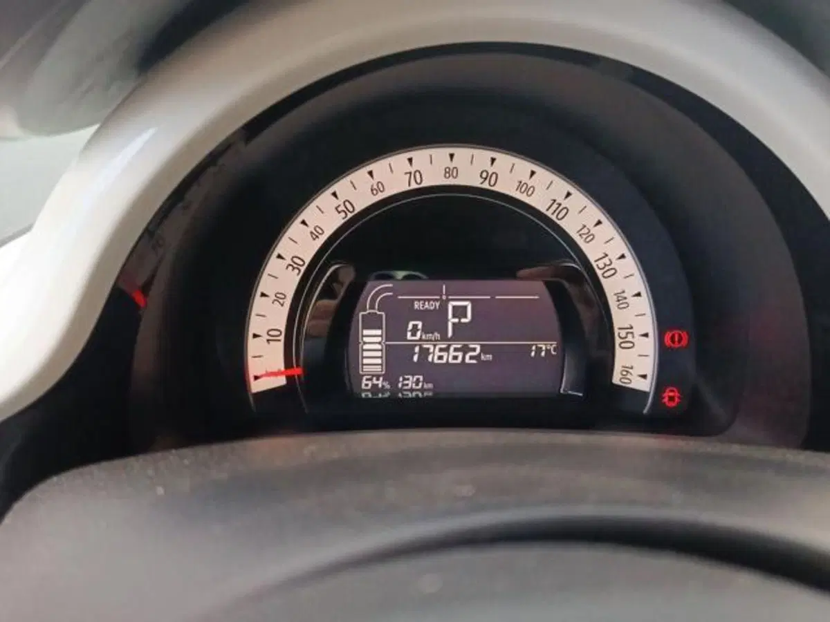 Renault Twingo usata a Sassari (8)