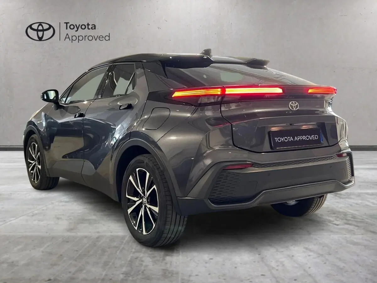 Toyota Toyota C-HR usata a Genova (4)