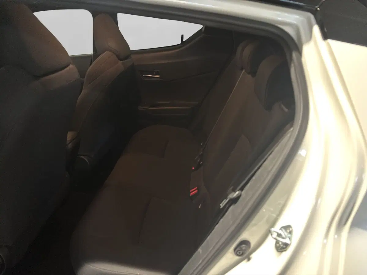 Toyota Toyota C-HR usata a Genova (10)