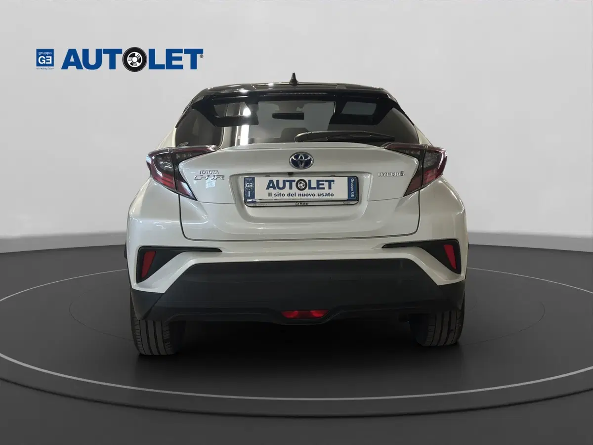 Toyota Toyota C-HR usata a Genova (6)