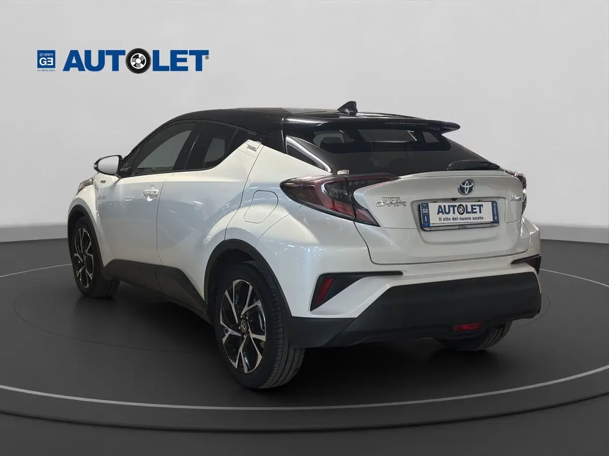 Toyota Toyota C-HR usata a Genova (8)