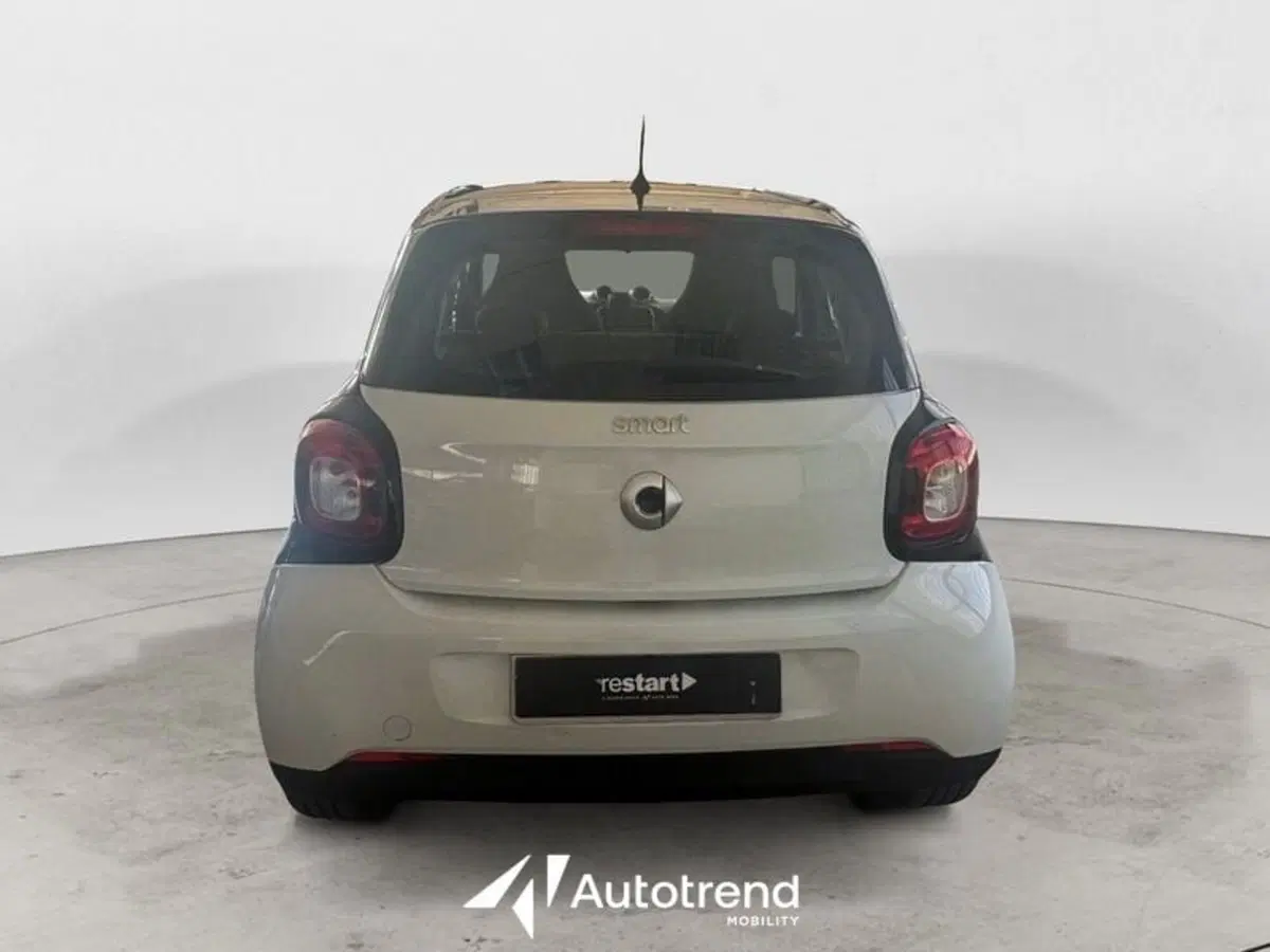 smart forfour usata a Lecce (4)