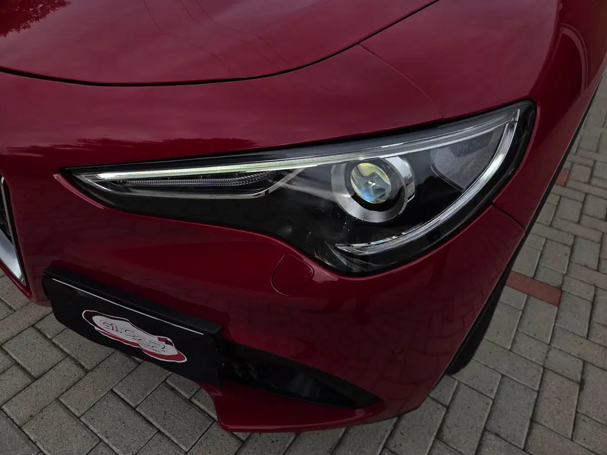 Alfa Romeo Stelvio usata a Torino (20)