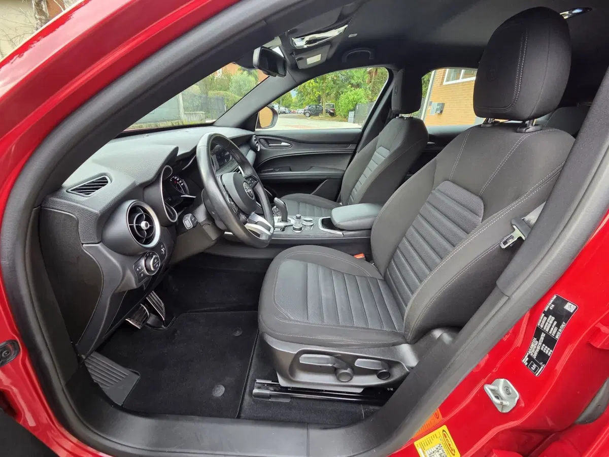 Alfa Romeo Stelvio usata a Torino (7)