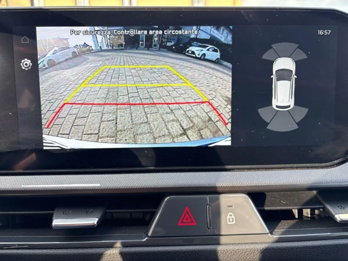 Kia Stonic usata a Lecco (10)