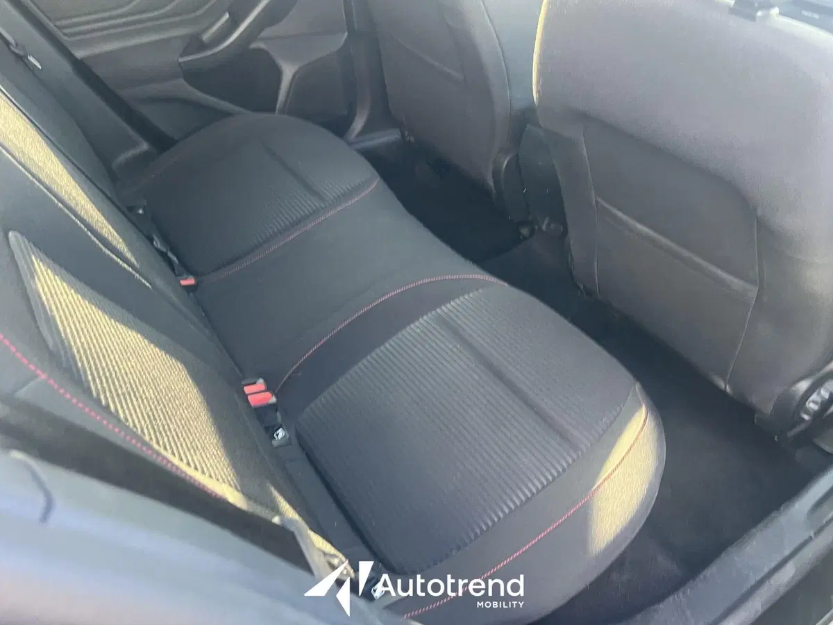 Ford Focus usata a Bari (15)