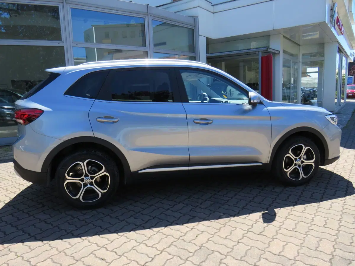 Mg ZS nuova a Monza e Brianza (2)