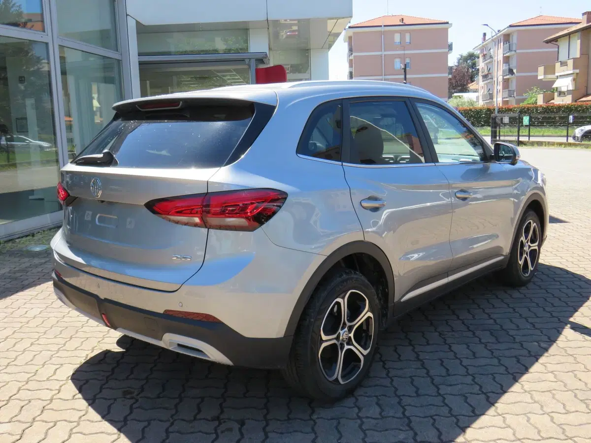 Mg ZS nuova a Monza e Brianza (4)