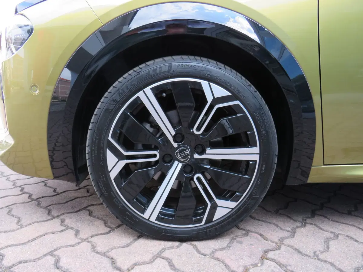 Lancia Ypsilon usata a Monza e Brianza (12)