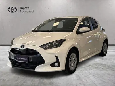 Toyota Yaris Cross 1.5h GR Sport Black Sky fwd 116cv e-cvt del 2022 usata a Prato