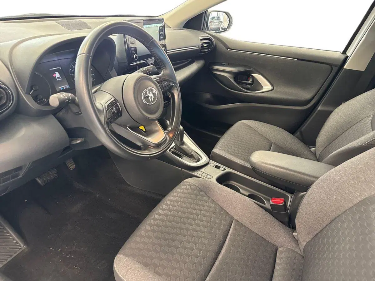 Toyota Yaris Cross usata a Prato (10)