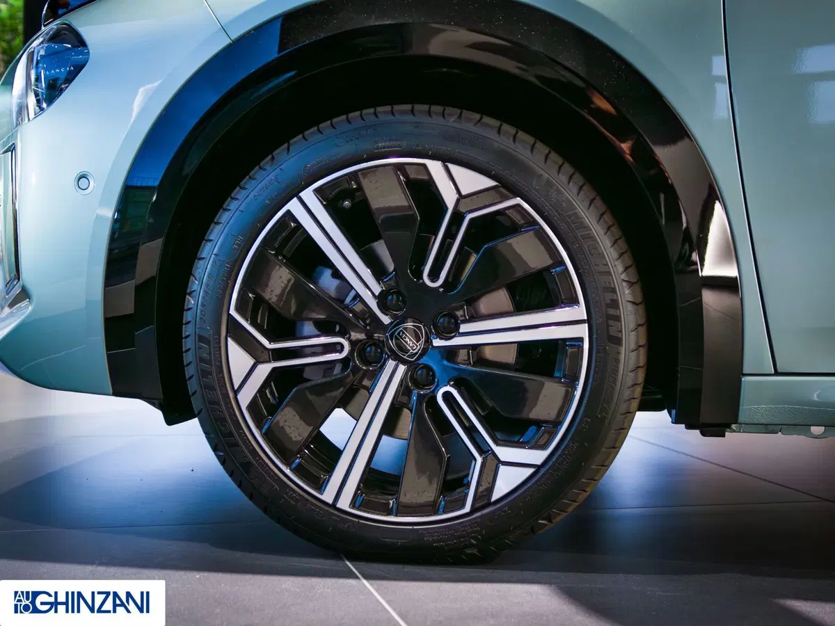 Lancia Ypsilon nuova a Bergamo (13)