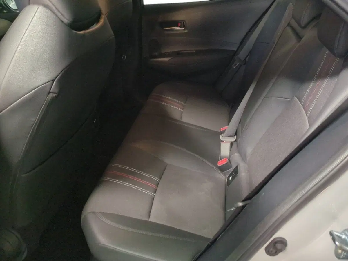Toyota Corolla usata a Milano (12)