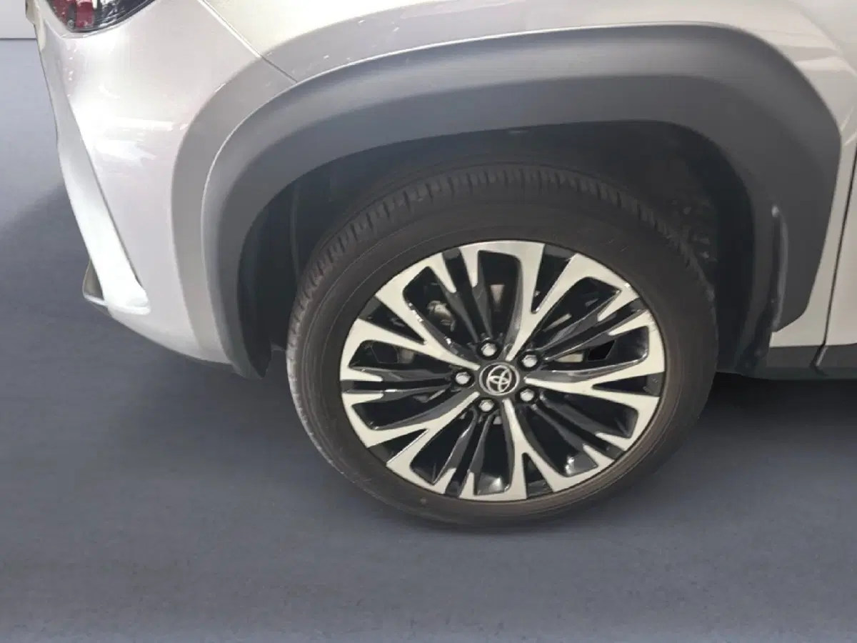 Toyota Yaris Cross usata a Milano (8)