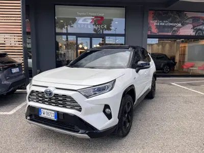 Toyota Rav4 HV (218CV) E-CVT 2WD Style del 2019 usata a Carpi