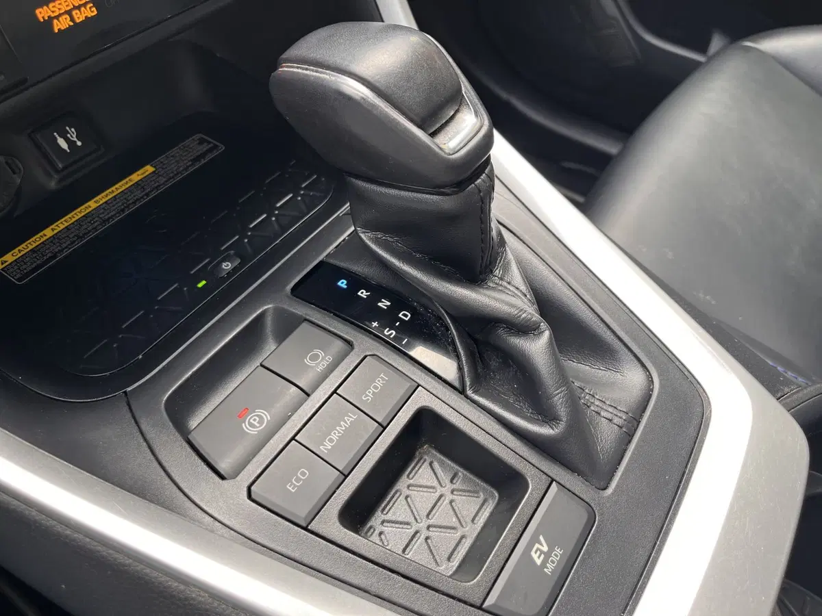 Toyota Rav4 usata a Modena (18)