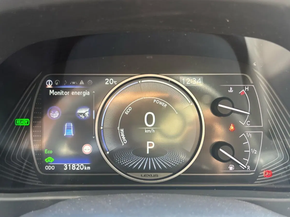 Lexus UX usata a Bologna (11)