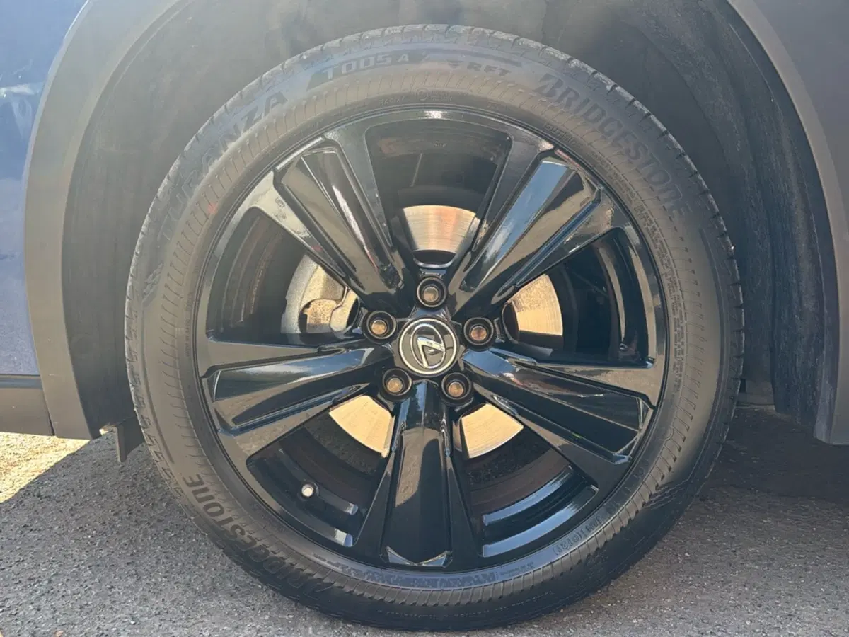 Lexus UX usata a Bologna (7)