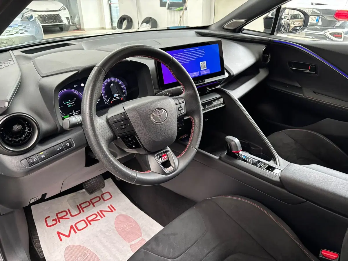 Toyota Toyota C-HR usata a Modena (11)