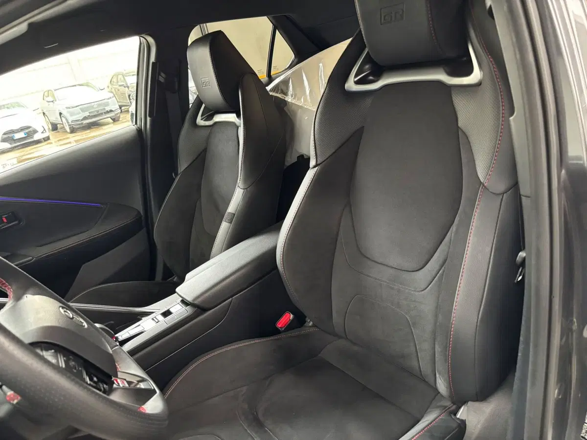 Toyota Toyota C-HR usata a Modena (13)