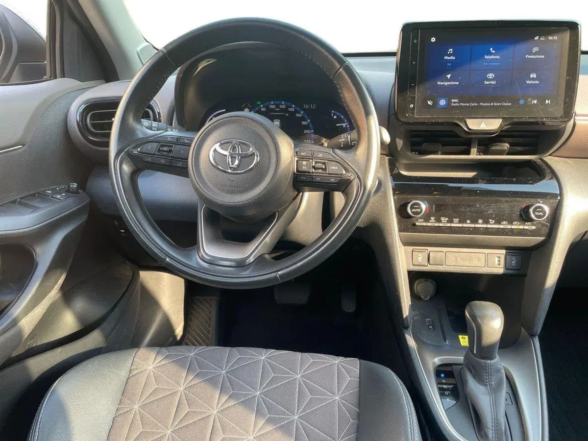 Toyota Yaris Cross usata a Bologna (9)