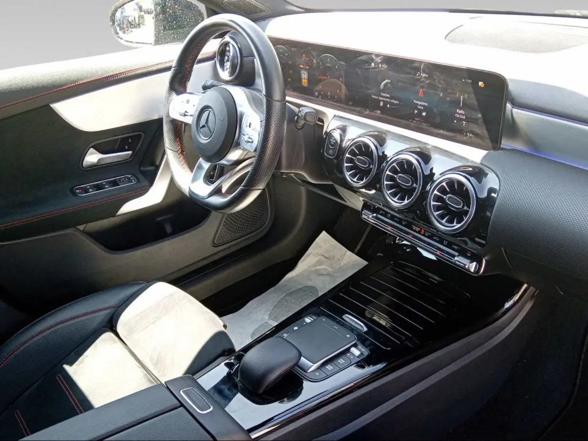Mercedes-Benz CLA Shooting Brake usata a Pisa (12)